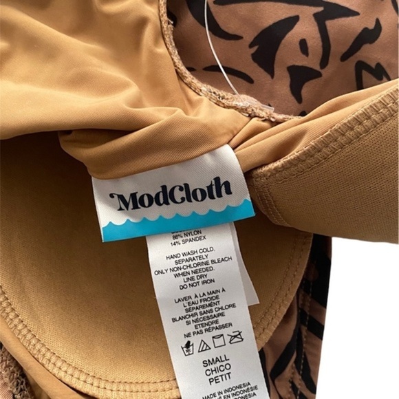 SALE UNTIL 8/14 — 11:59 PM EST 
MODCLOTH BONITA ONE-PIECE SWIMSUIT - Picture 6 of 6